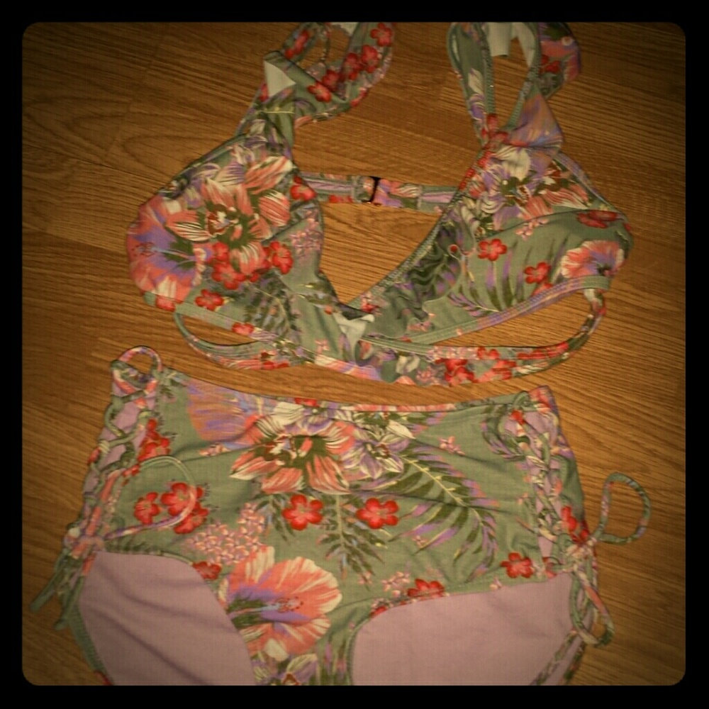 Bathing suit
